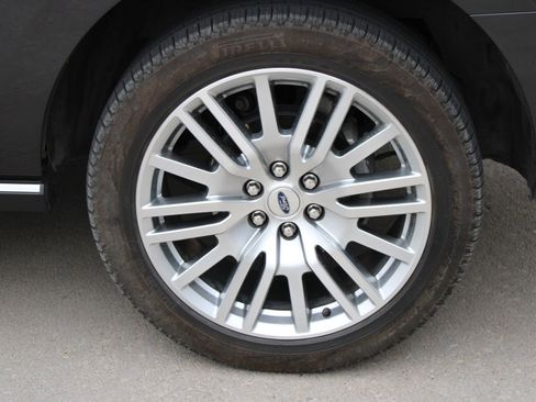 Used 2024 Ford Expedition Limited image 7