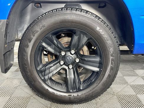 Used 2018 RAM 1500 Sport w/ Hydro Blue Sport Package image 32