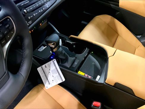 New 2025 Lexus ES 350 w/ Premium Package image 7