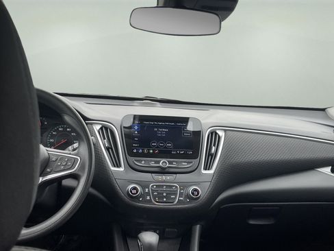 Used 2025 Chevrolet Malibu LT image 19