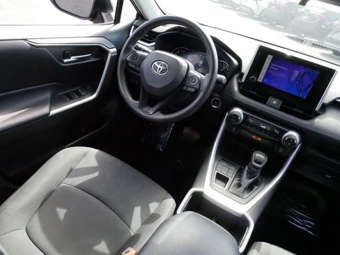 Certified 2025 Toyota RAV4 XLE AWD/4WD image 9