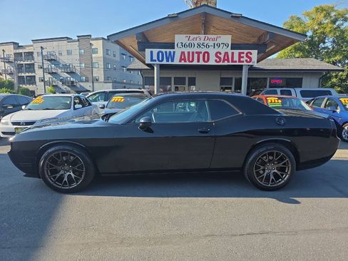 Used 2013 Dodge Challenger R/T RWD image 4