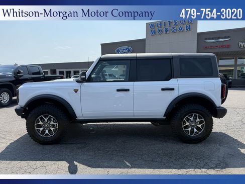 New 2025 Ford Bronco Badlands image 1