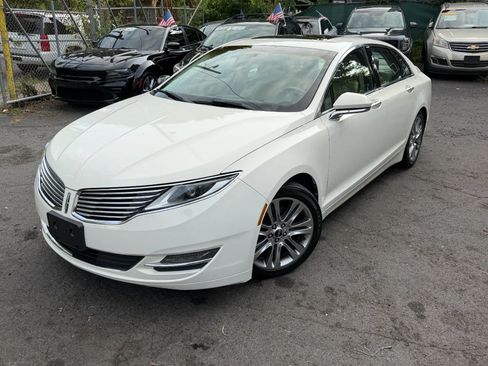Used 2013 Lincoln MKZ FWD image 6