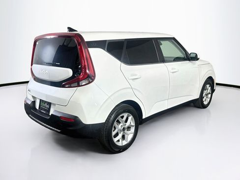 Used 2022 Kia Soul LX w/ Technology Package FWD image 9
