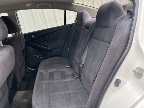 Used 2012 Nissan Altima 2.5 S FWD image 10