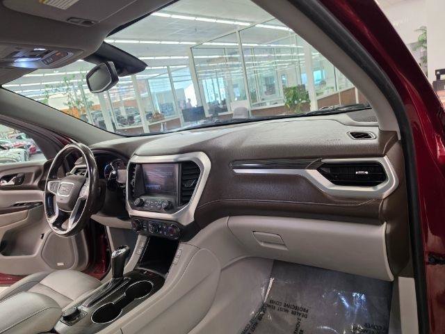 Used 2018 GMC Acadia SLT w/ LPO, Floor Liner Package AWD/4WD image 9