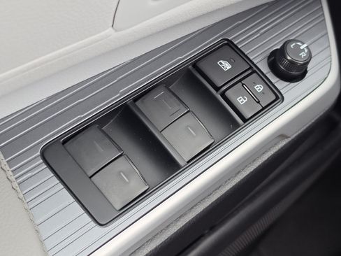 Certified 2025 Toyota Sienna XLE w/ XLE Plus Package FWD image 16