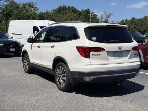 Used 2018 Honda Pilot Touring image 3