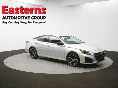 Used 2024 Nissan Altima 2.5 SR image 47