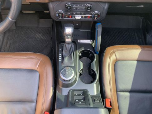 Used 2023 Ford Bronco Outer Banks AWD/4WD image 42