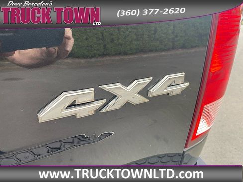 Used 2019 RAM 1500 Classic SLT AWD/4WD image 30