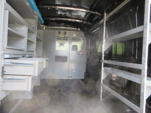 Used 2015 Ford Transit 250 148 Medium Roof RWD image 11