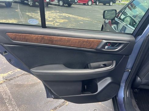 Used 2016 Subaru Outback 3.6R Limited image 15