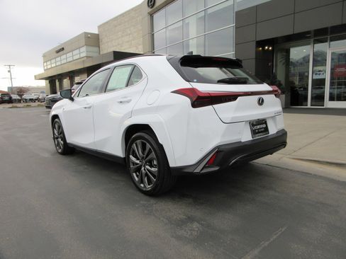 Used 2025 Lexus UX 300h AWD image 7