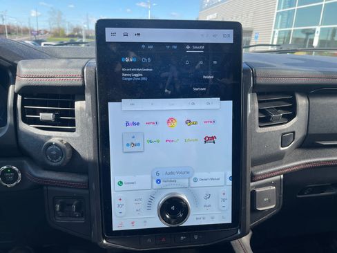 Used 2023 Ford Expedition Max Limited image 16