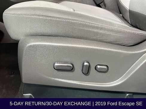 Certified 2019 Ford Escape SE image 24