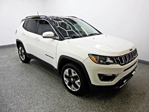 Used 2018 Jeep Compass Limited w/ Navigation Group AWD/4WD image 3