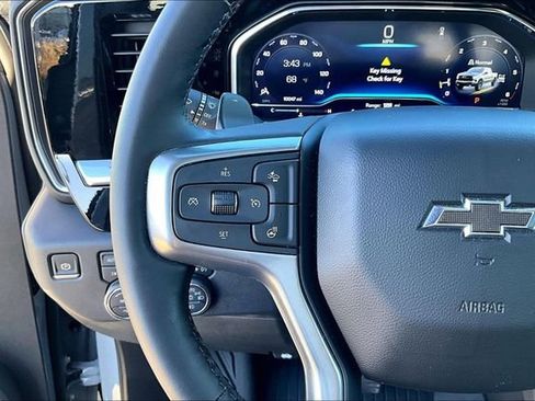 Used 2024 Chevrolet Silverado 1500 LT Trail Boss w/ LT Trail Boss Premium Package image 12