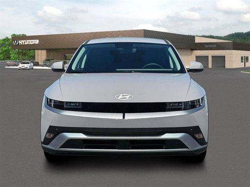 New 2025 Hyundai Ioniq 5 SE image 12