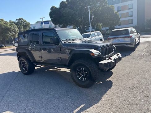 Used 2024 Jeep Wrangler Unlimited Rubicon w/ XTREMEE 35" Tire Package AWD/4WD image 7