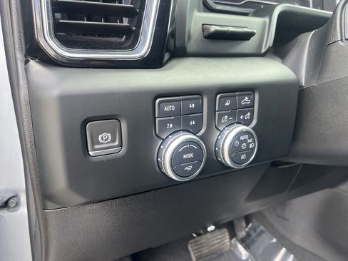 Used 2024 GMC Sierra 1500 Denali w/ Technology Package image 19