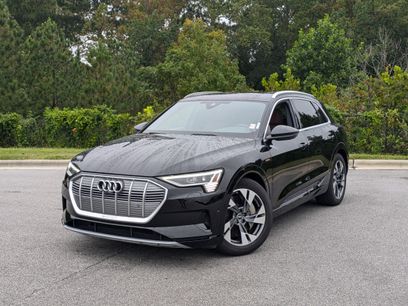 Used 2022 Audi e-tron Premium Plus w/ Premium Plus Package
