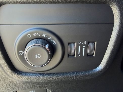 New 2025 Jeep Grand Cherokee L Limited image 18