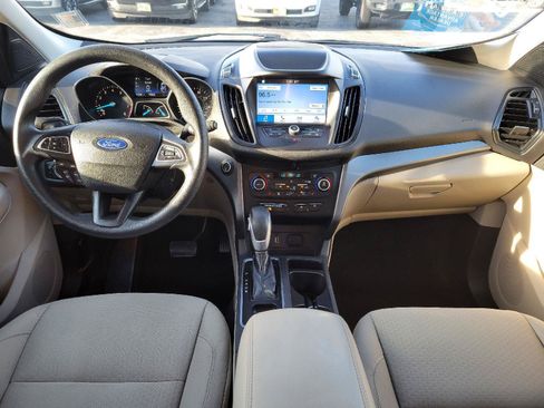 Used 2019 Ford Escape SE FWD image 4
