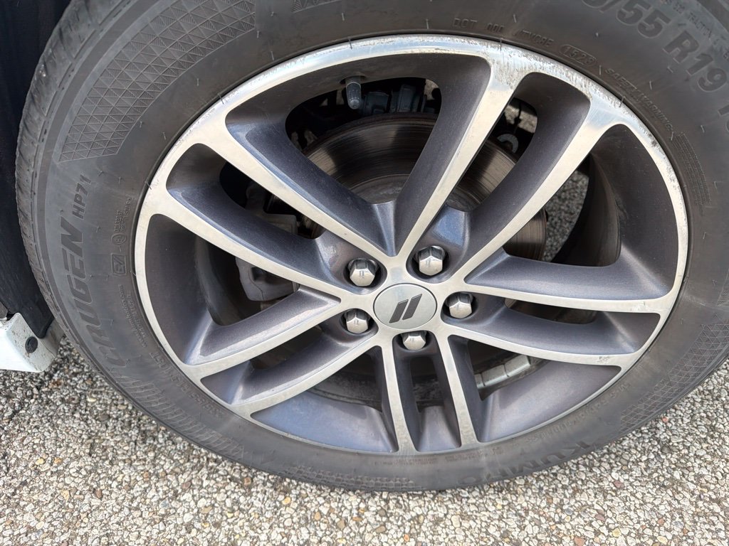 Used 2019 Dodge Charger SXT w/ Cold Weather Package AWD/4WD image 10
