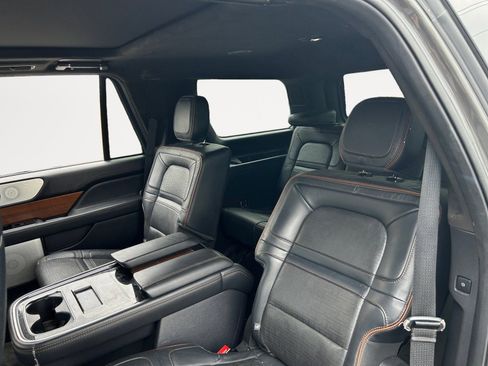 Used 2022 Lincoln Navigator Black Label AWD/4WD image 13