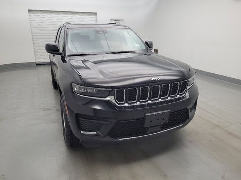 Used 2023 Jeep Grand Cherokee Laredo w/ Luxury Tech Group I AWD/4WD image 14
