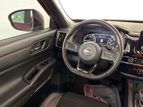 Used 2023 Nissan Pathfinder Rock Creek AWD/4WD image 16