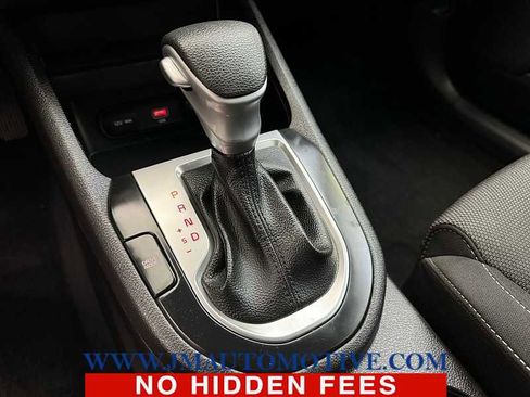 Used 2022 Kia Forte LXS image 27