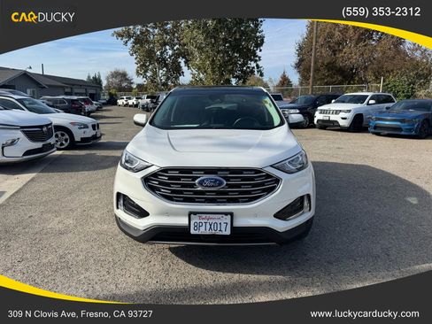 Used 2020 Ford Edge Titanium image 2