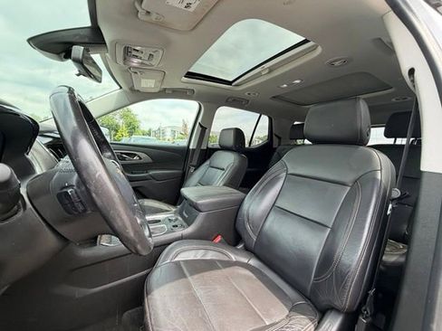 Used 2020 Chevrolet Traverse LT w/ LT Premium Package AWD/4WD image 20