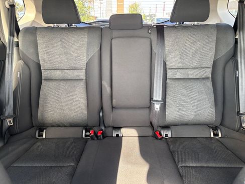 Used 2025 Nissan Rogue SV AWD/4WD image 40