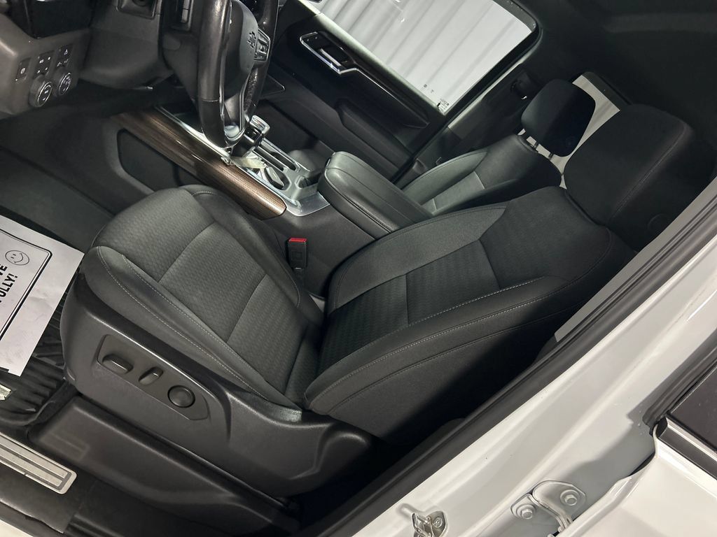 Used 2023 Chevrolet Silverado 1500 LT Trail Boss AWD/4WD image 12