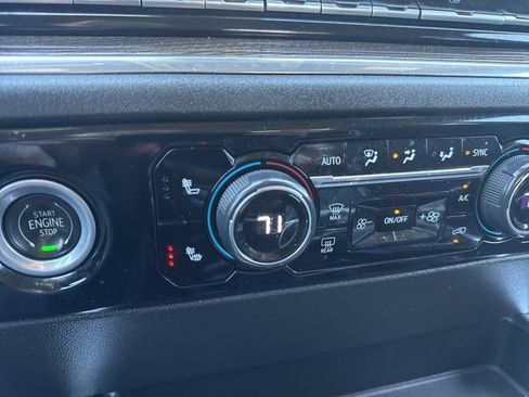 Used 2023 Chevrolet Silverado 1500 LT image 5