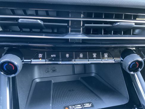 New 2026 Chevrolet Traverse RS w/ LPO, Floor Liner Package image 54