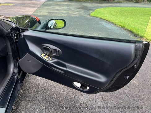 Used 1998 Chevrolet Corvette Coupe w/ Roof Pkg RWD image 34