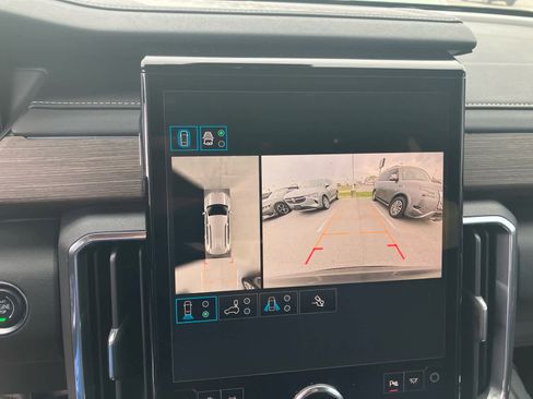 Used 2025 GMC Acadia Denali w/ Super Cruise Package FWD image 26