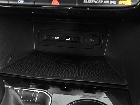 Certified 2023 Volkswagen Atlas SE w/ Panoramic Sunroof Package AWD/4WD image 30