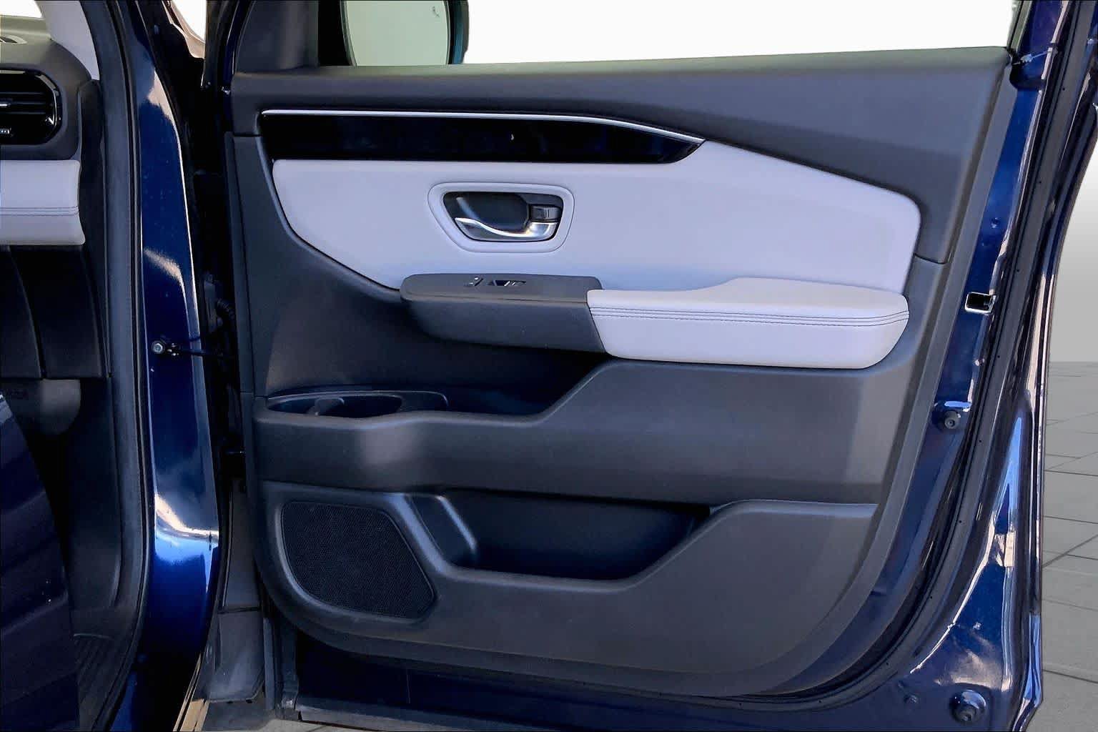 Used 2025 Honda Pilot EX-L image 23