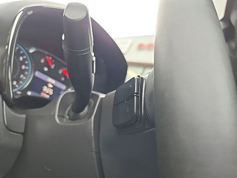 Used 2023 Chevrolet Equinox Premier FWD image 47