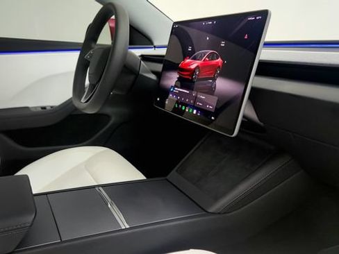 Used 2025 Tesla Model 3 RWD image 33