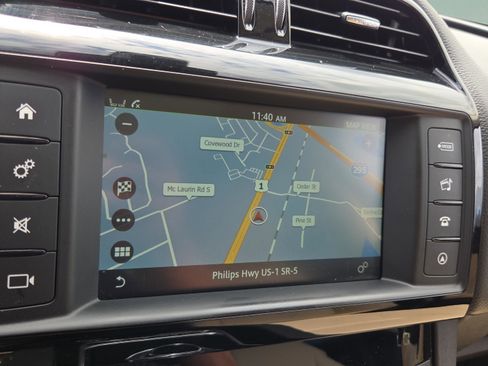 Used 2018 Jaguar F-PACE Premium AWD/4WD image 18