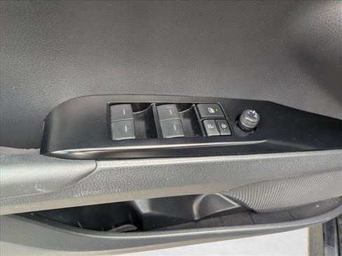 Used 2025 Toyota Camry LE image 11