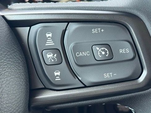 New 2026 Jeep Wrangler Unlimited Rubicon w/ Xtreme 35 Tire Package AWD/4WD image 17