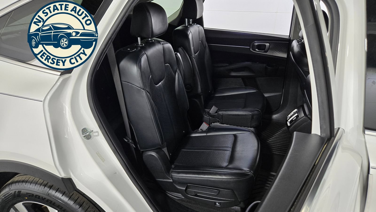 Used 2022 Kia Sorento EX w/ Panoramic Sunroof Package AWD/4WD image 40